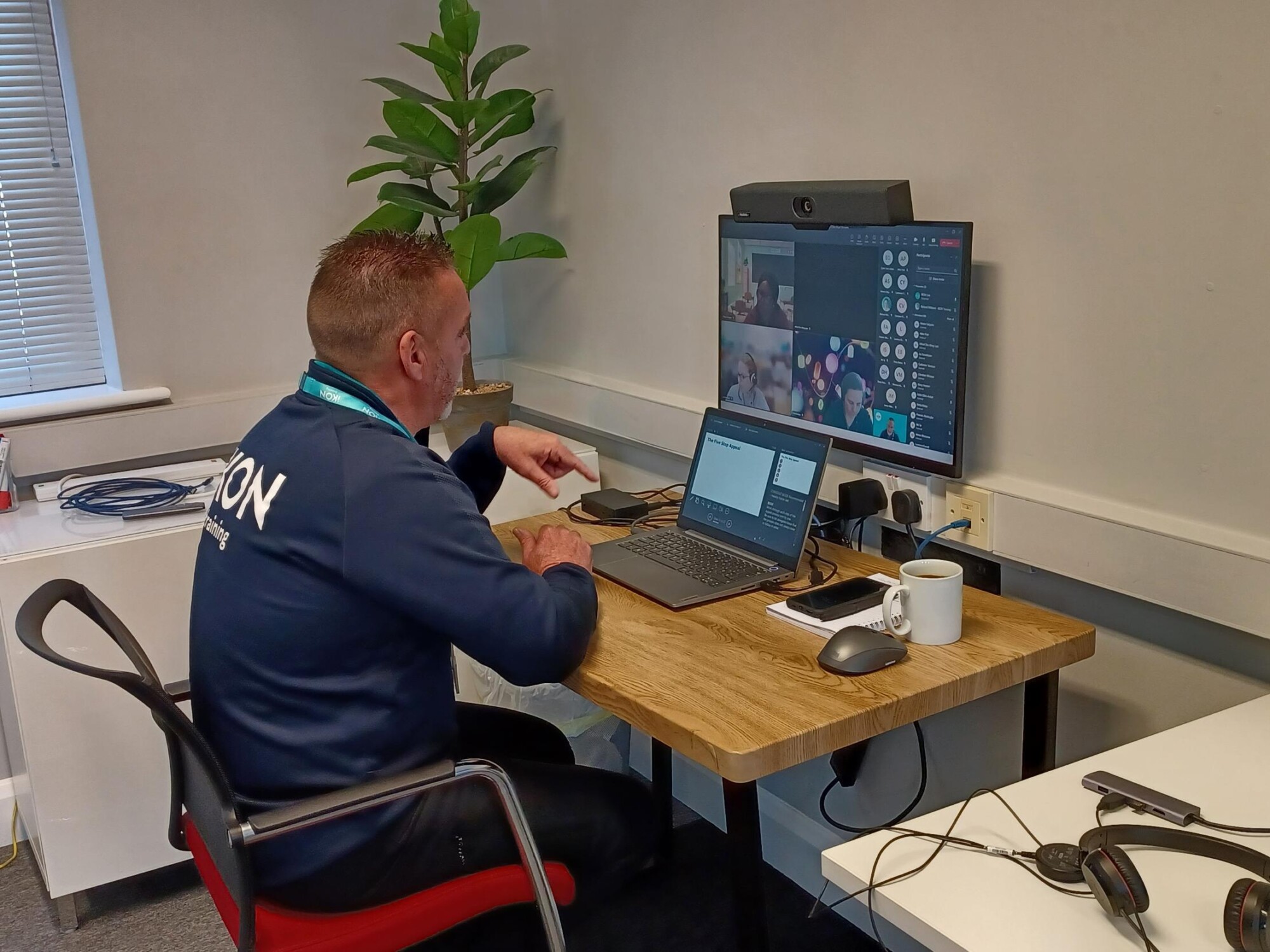 IKON Trainer Nick Pamment completing an open training course